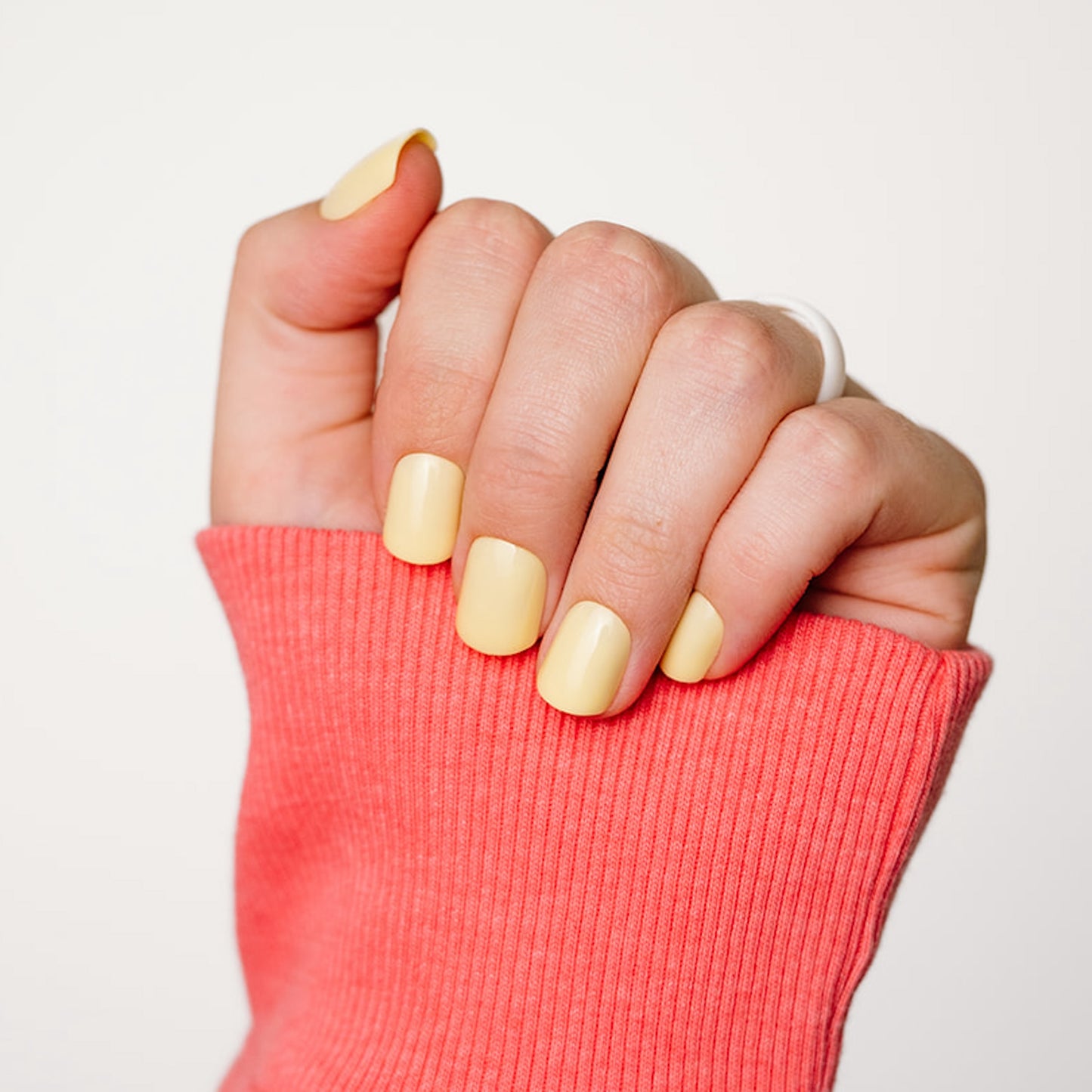 Best Press on Nail Light Yellow Neon_TT