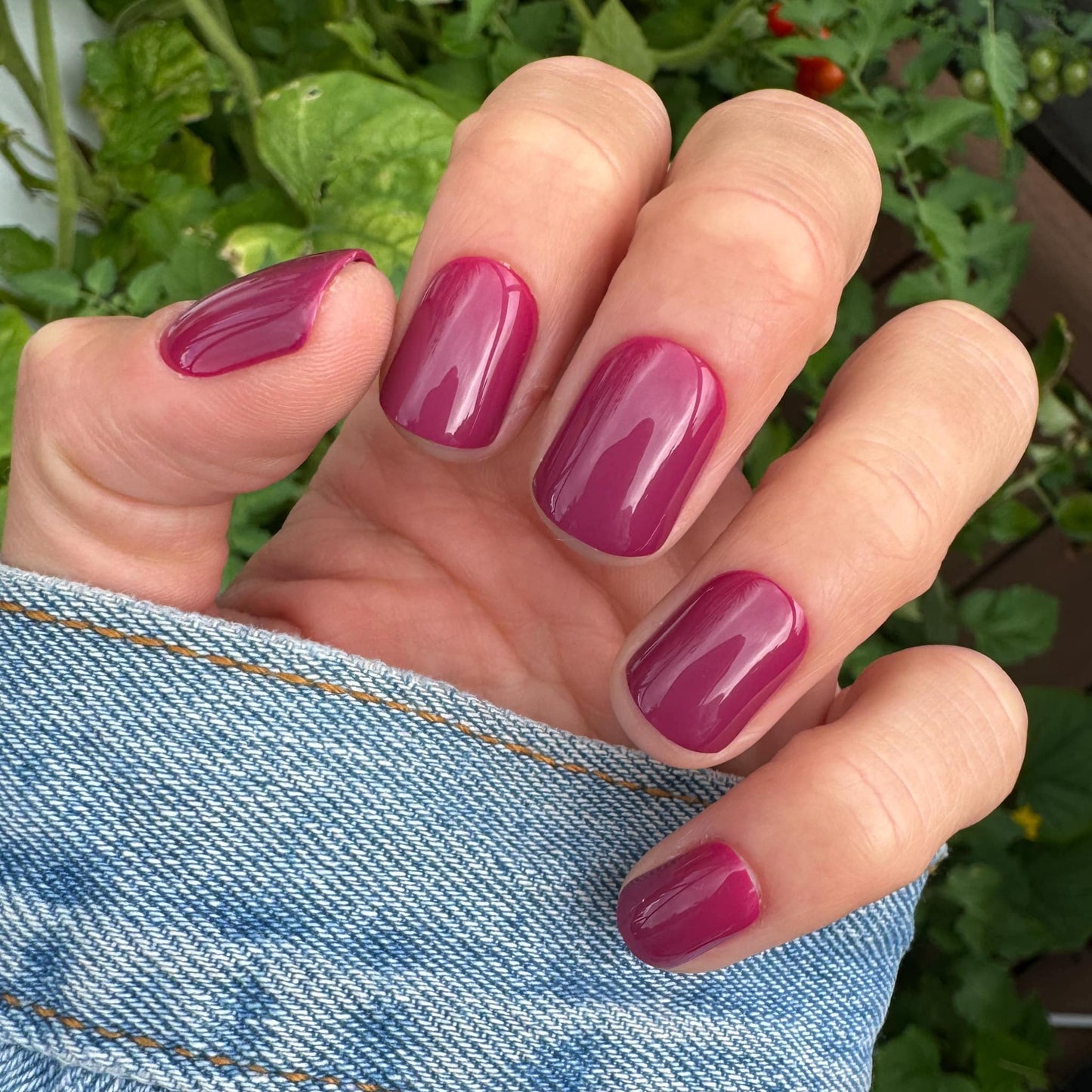 best press on nails IOI