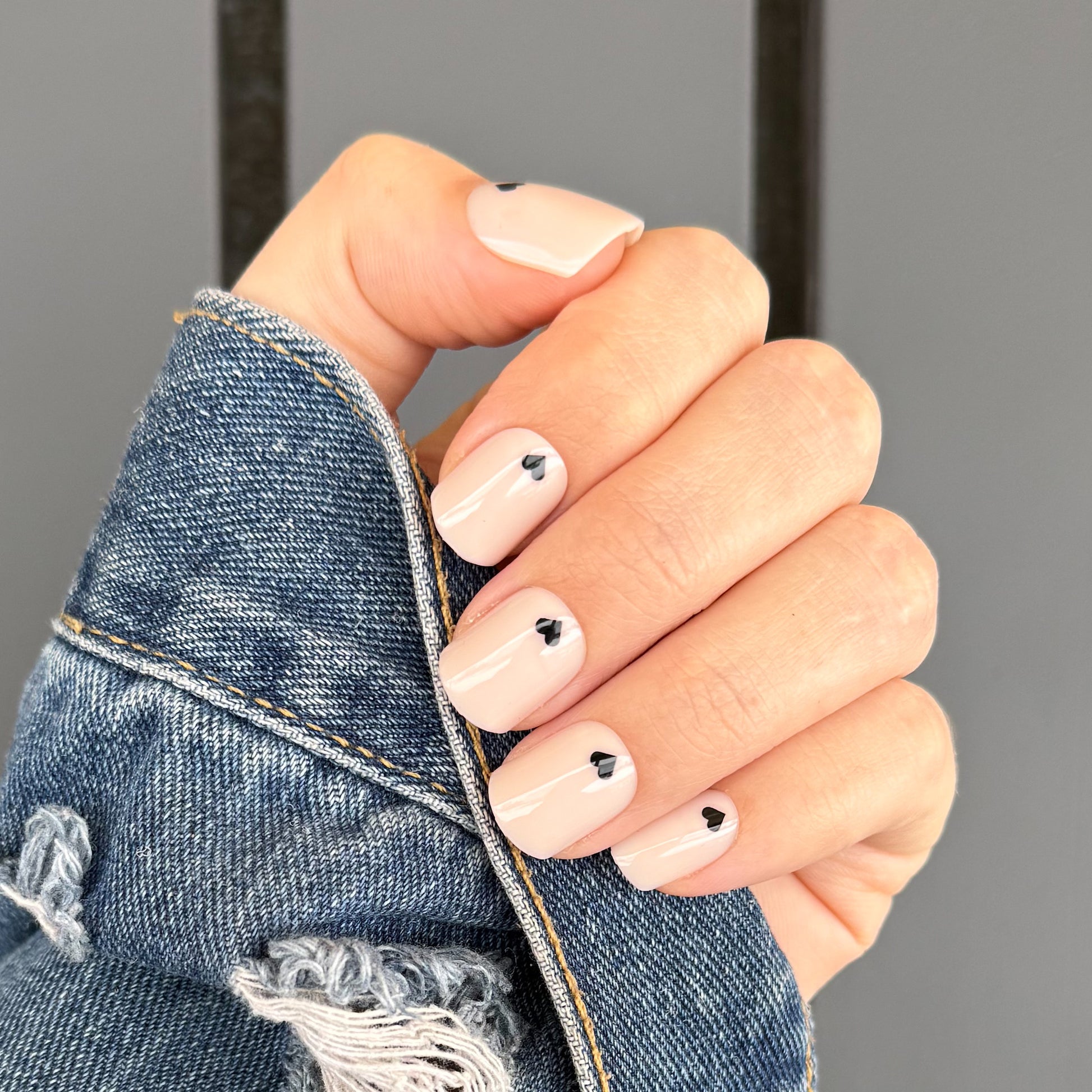 black heart press on nails MMM