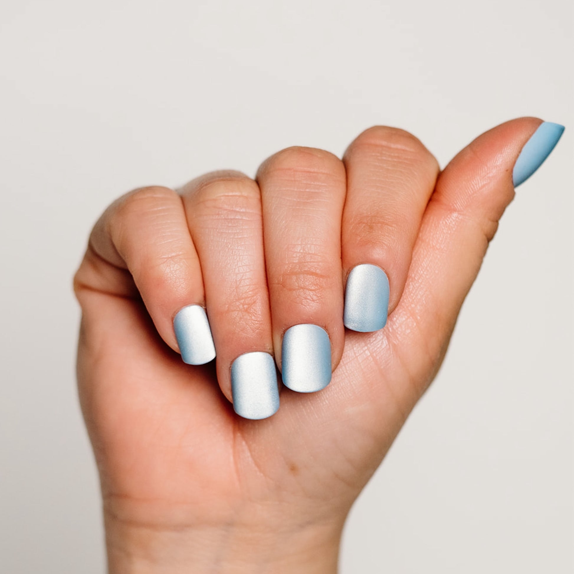 blue short press on nail QAE