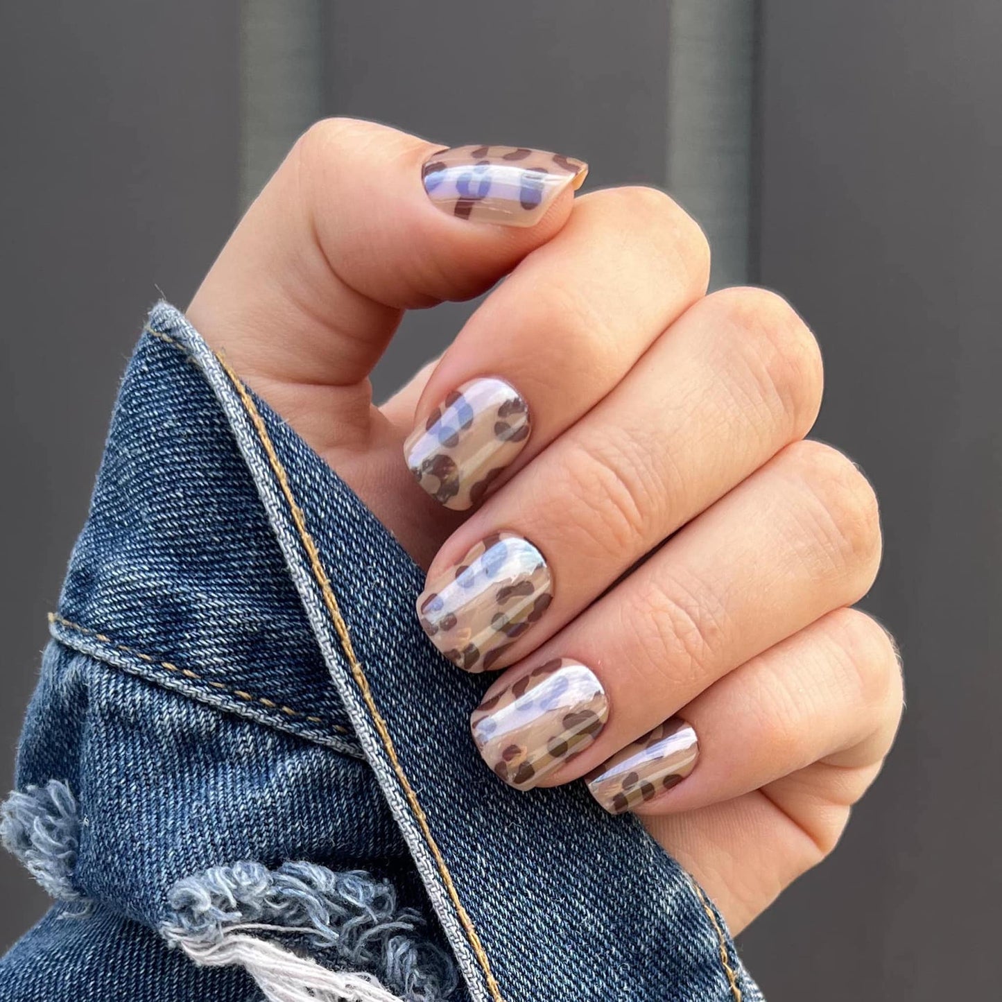 leopard stick on nail DHC
