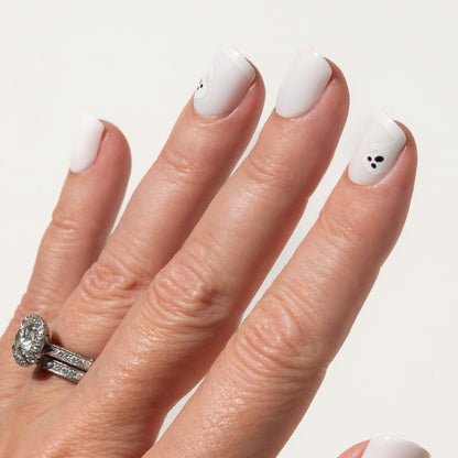 Halloween Press On Nails in a short square shape SOS