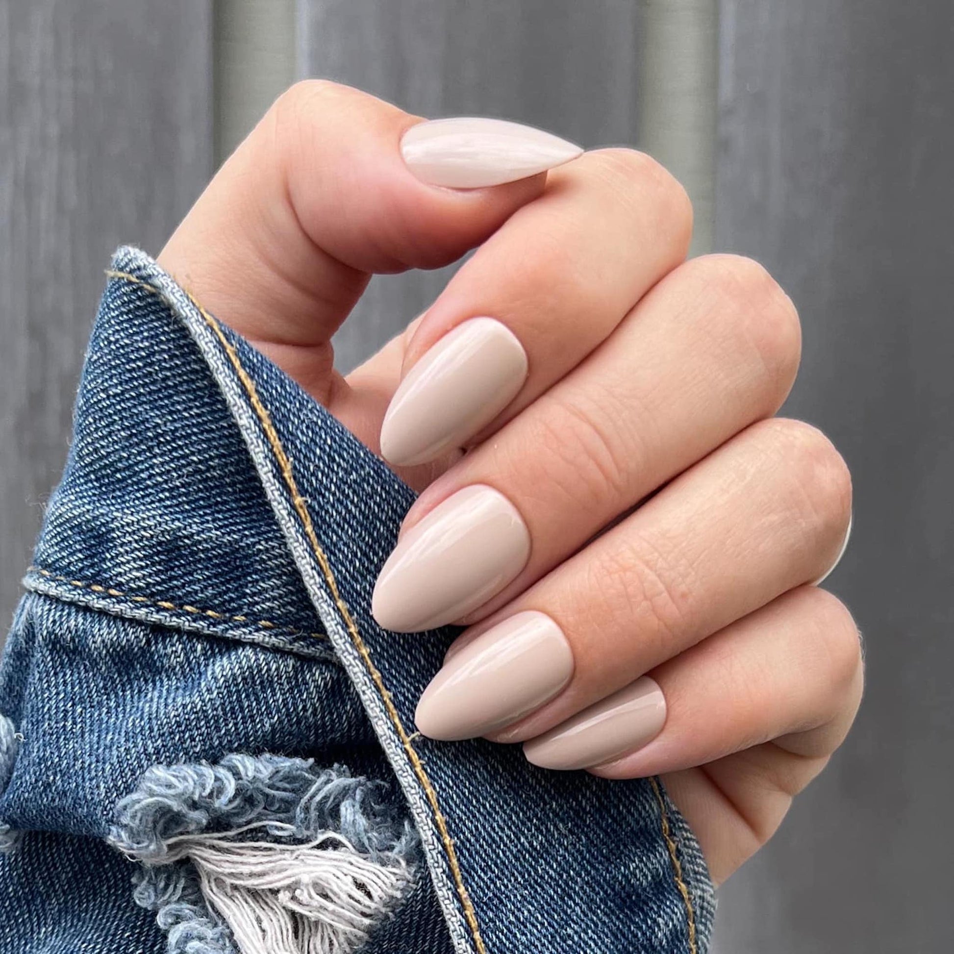 Neutral_Beige_Stick On_Almond_Nail_BMI-A